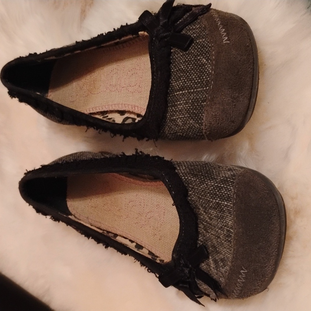 Mudd Black and Gray Flats - Picture 3 of 4